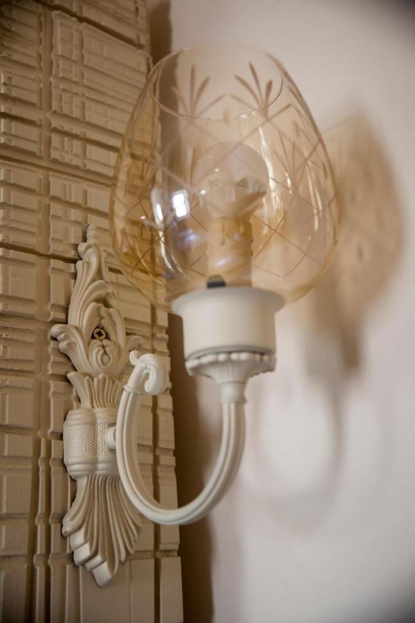 3 Archi B&B トラーニ エクステリア 写真